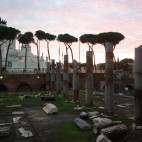 es dämmert am Forum Romanum
