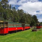 Die Trambahn in Pemperton ist auf einer alten Holzbahnstrecke unterwegs…