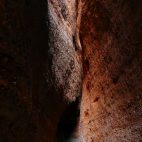 einer der breiteren Durchgänge am Echidna Chasm im Purnululu Nationalpark